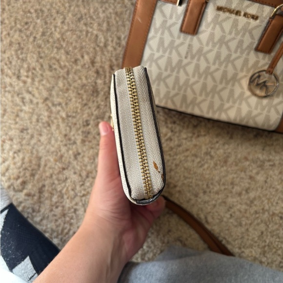 Michael Kors Tan and Cream Logo Handbag and Wallet - Picture 4 of 6